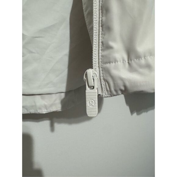 Lululemon Lightweight Cinch-Waist Hooded Rain Jacket Bone Women Size 10 LIKE NEW - Picture 12 of 12